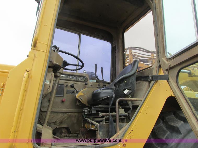 image for item K6502 1988 Caterpillar 615C elevating scraper