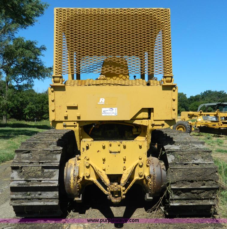 image for item K8146 1978 Komatsu D65P dozer