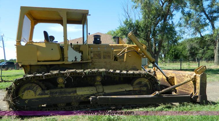 image for item K8146 1978 Komatsu D65P dozer