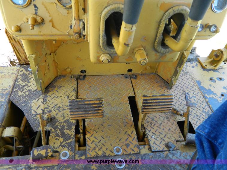 image for item K8146 1978 Komatsu D65P dozer