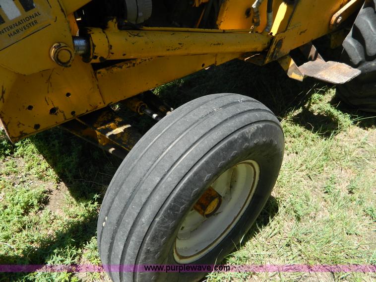 image for item K8147 International 3514 backhoe