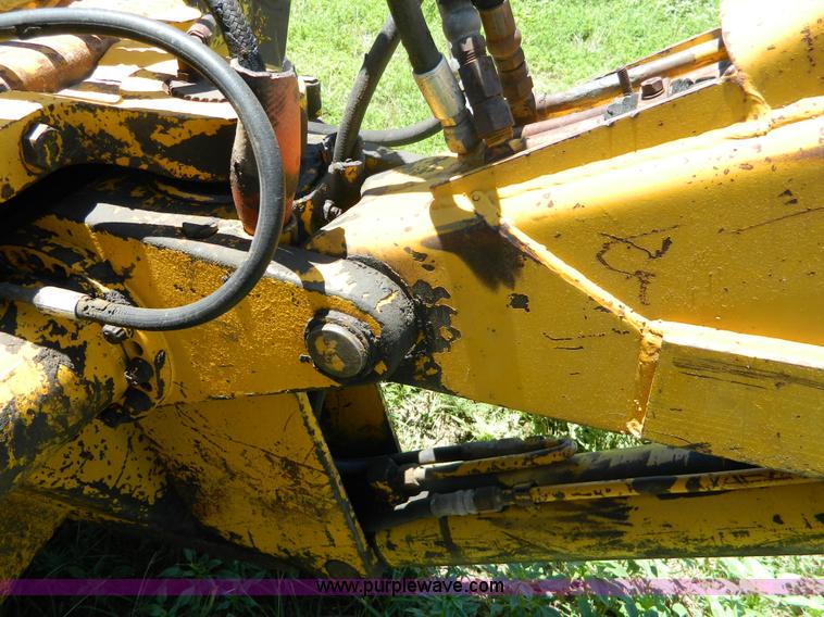 image for item K8147 International 3514 backhoe