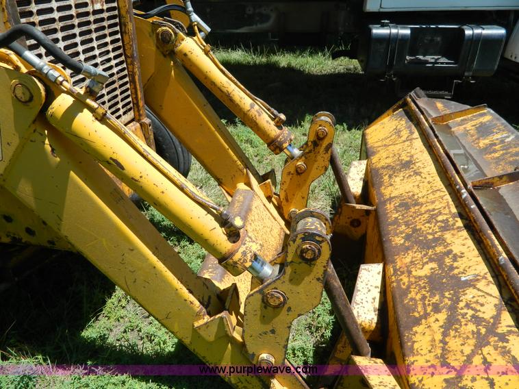 image for item K8147 International 3514 backhoe