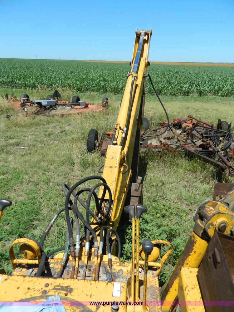 image for item K8147 International 3514 backhoe