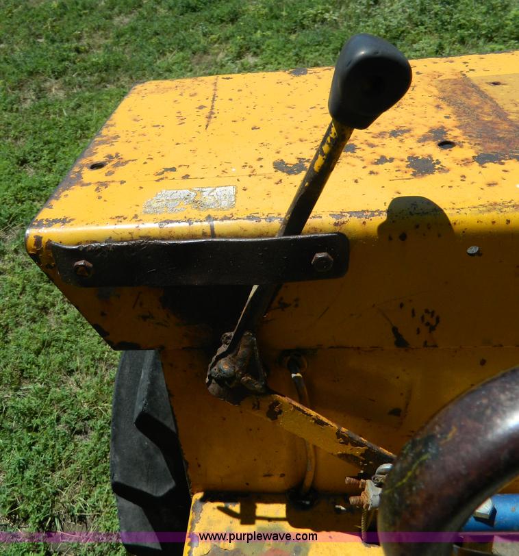 image for item K8147 International 3514 backhoe