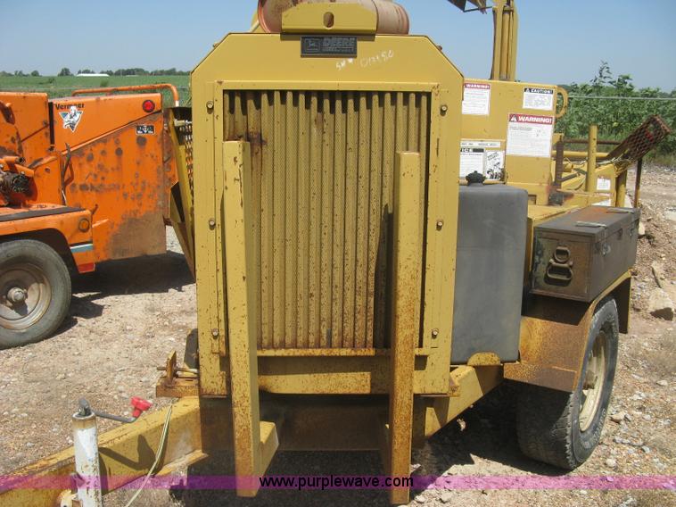 image for item K8702 Brush Bandit 200 XP chipper