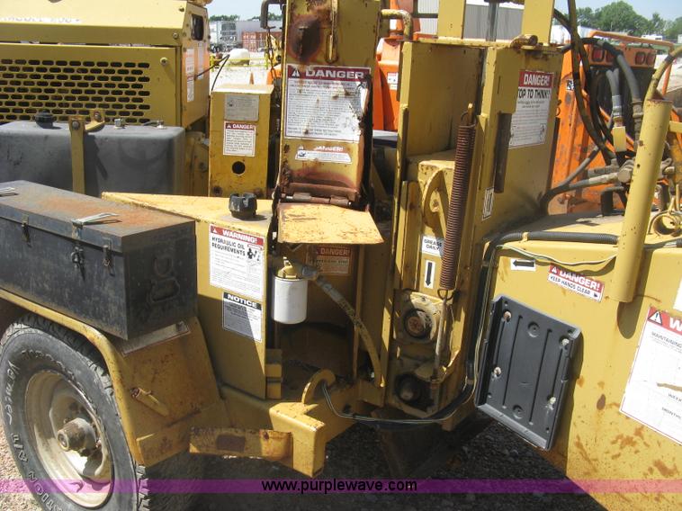 image for item K8702 Brush Bandit 200 XP chipper