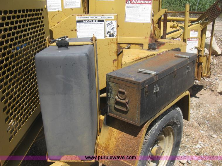 image for item K8702 Brush Bandit 200 XP chipper