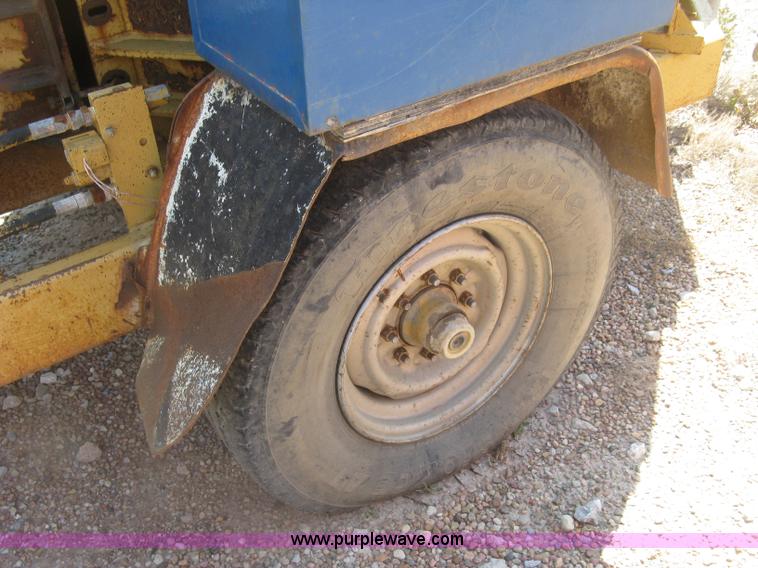 image for item K8702 Brush Bandit 200 XP chipper