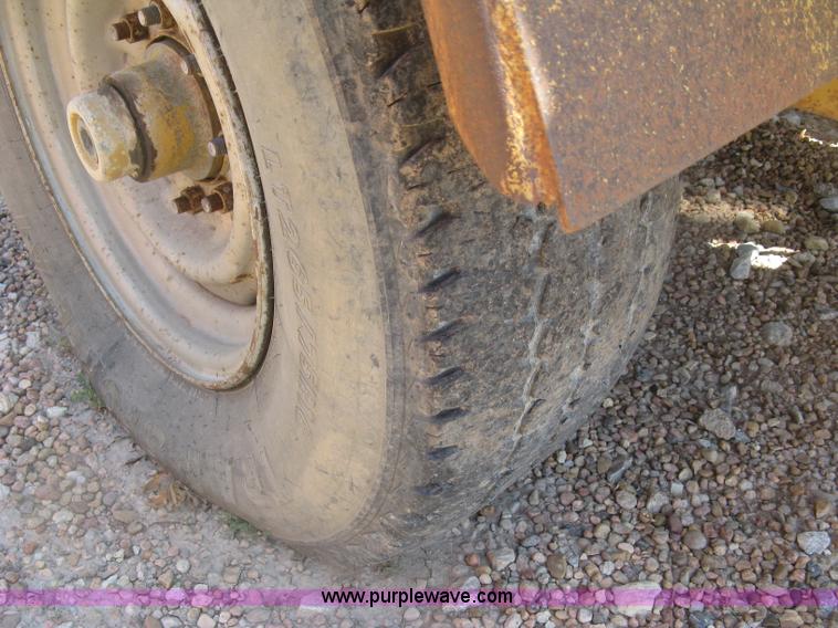 image for item K8702 Brush Bandit 200 XP chipper