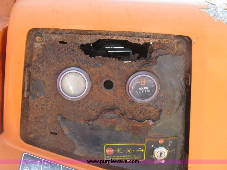 image for item K8703 2002 Vermeer BC1000XL chipper