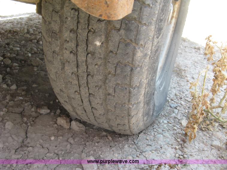 image for item K8703 2002 Vermeer BC1000XL chipper