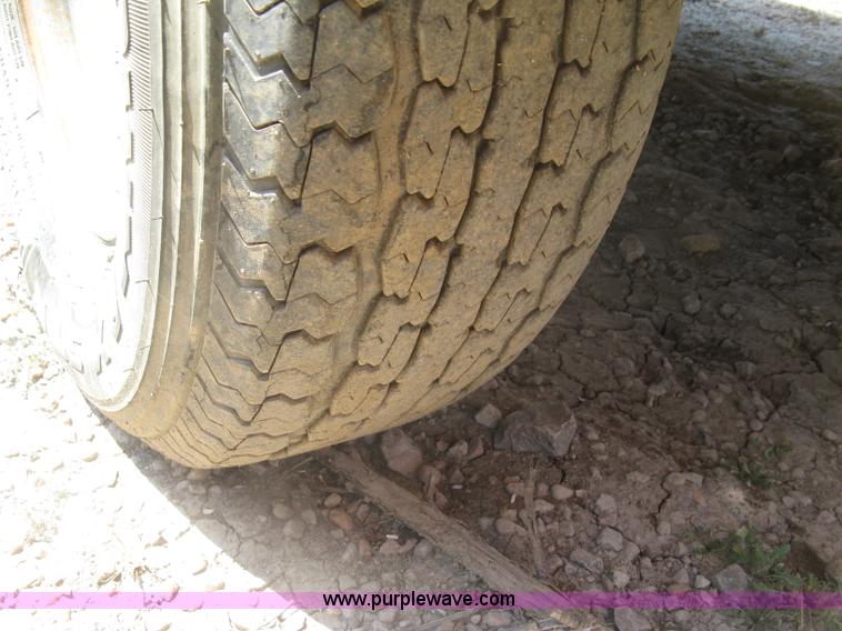 image for item K8703 2002 Vermeer BC1000XL chipper