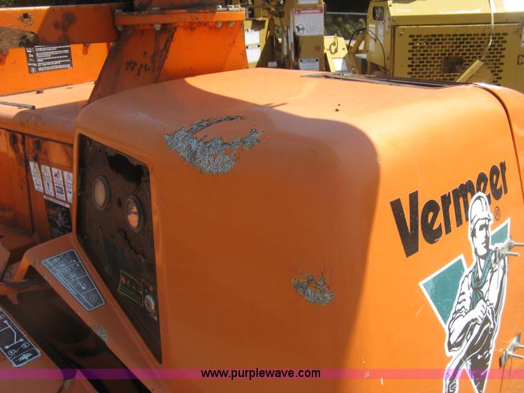 image for item K8703 2002 Vermeer BC1000XL chipper