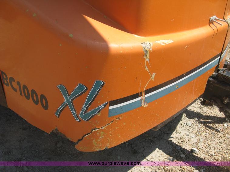 image for item K8703 2002 Vermeer BC1000XL chipper