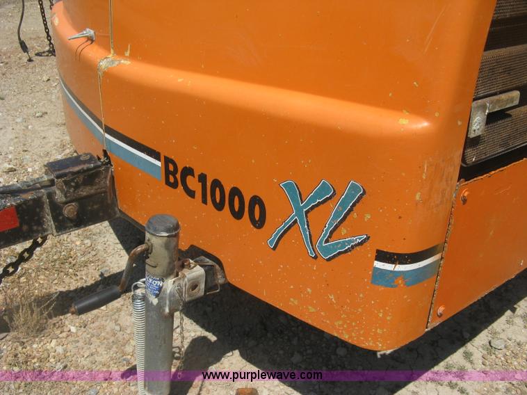 image for item K8703 2002 Vermeer BC1000XL chipper