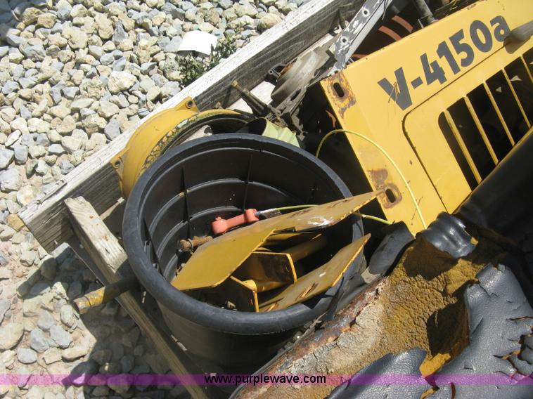 image for item K8705 1996 Vermeer 4150A trencher