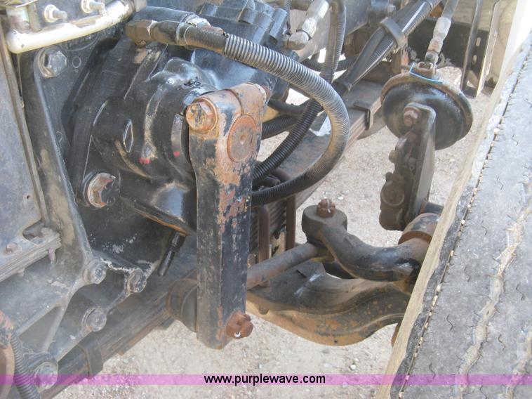 image for item K8709 1996 Peterbilt 357 semi truck