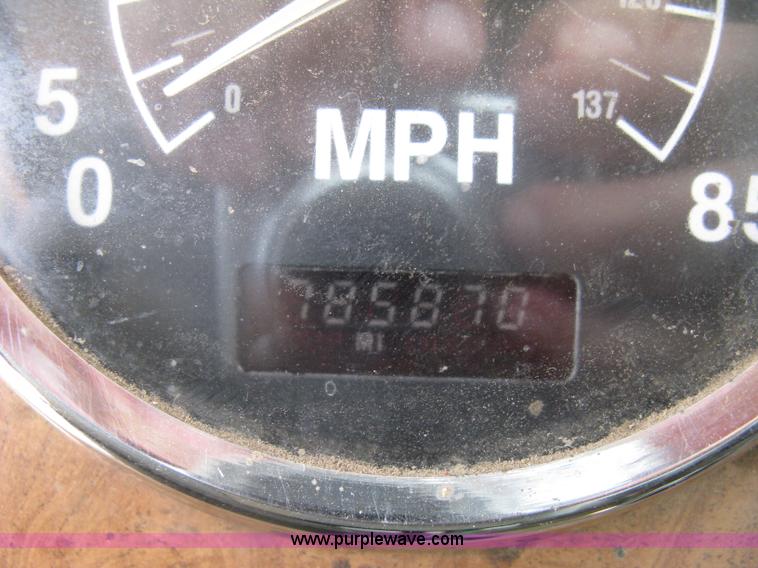 image for item K8730 1995 International 9400 vacuum truck