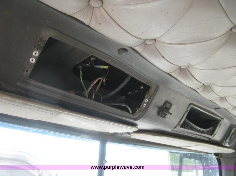 image for item K8730 1995 International 9400 vacuum truck