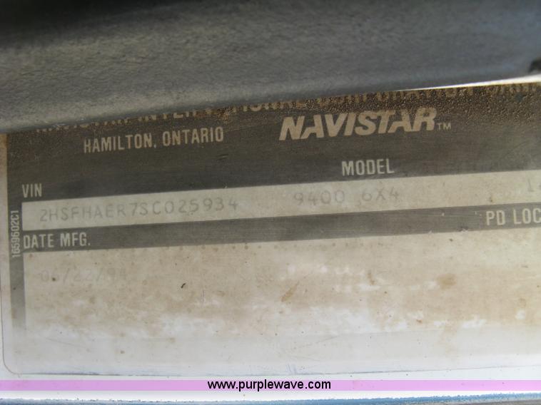 image for item K8730 1995 International 9400 vacuum truck