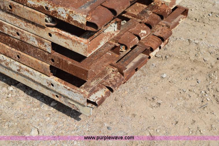 image for item L3481 (45) concrete curb forms