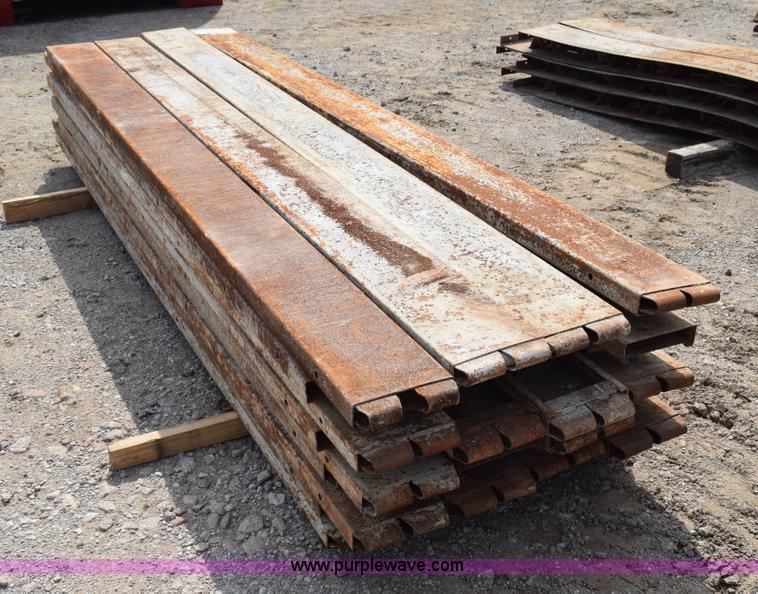 image for item L3481 (45) concrete curb forms