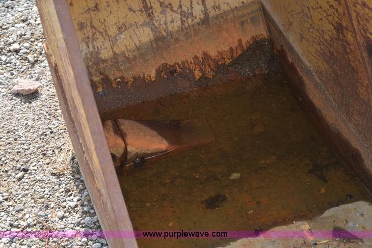 image for item L3485 24"W backhoe bucket