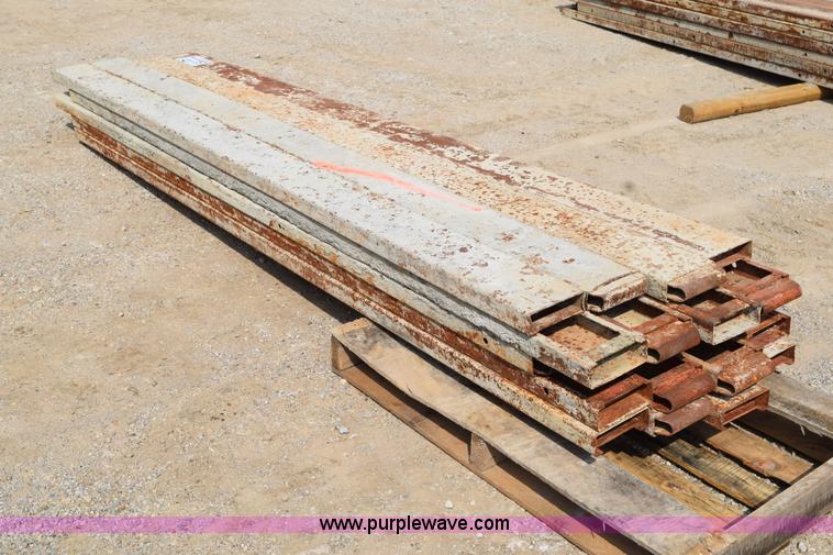 image for item L3492 (20) concrete forms