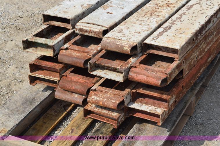 image for item L3492 (20) concrete forms