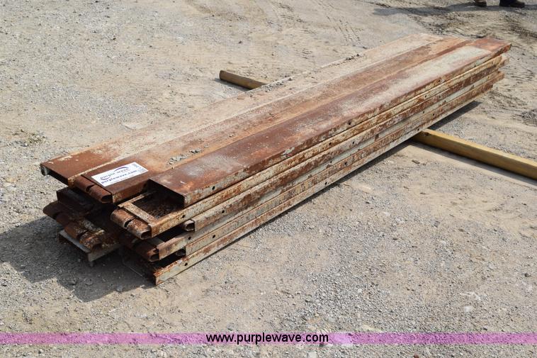 image for item L3493 (18) concrete forms