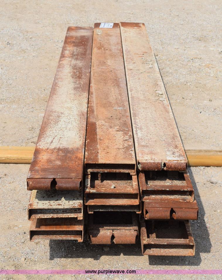 image for item L3493 (18) concrete forms