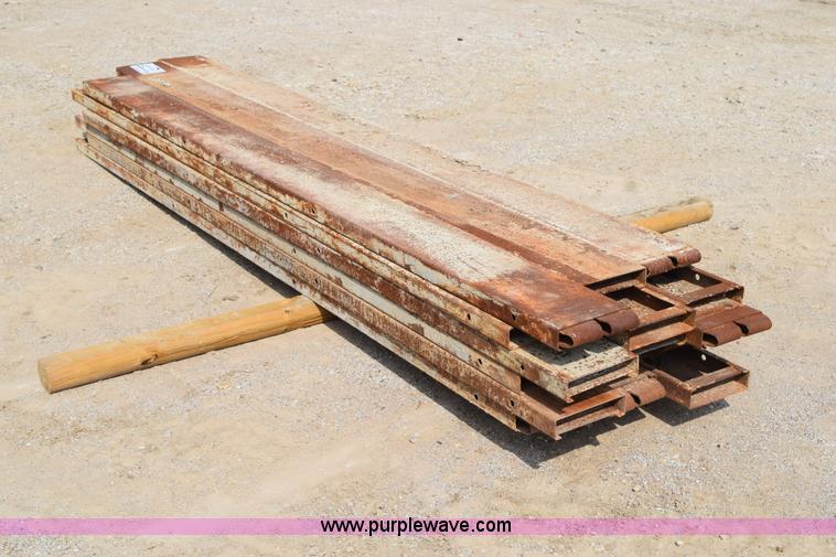 image for item L3493 (18) concrete forms