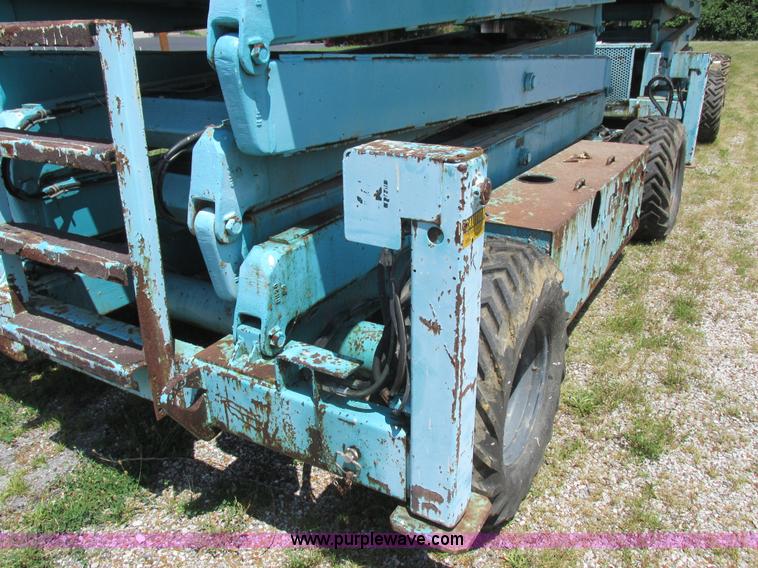 image for item L4009 Condor 4887 scissor lift