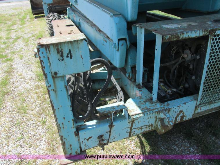 image for item L4009 Condor 4887 scissor lift