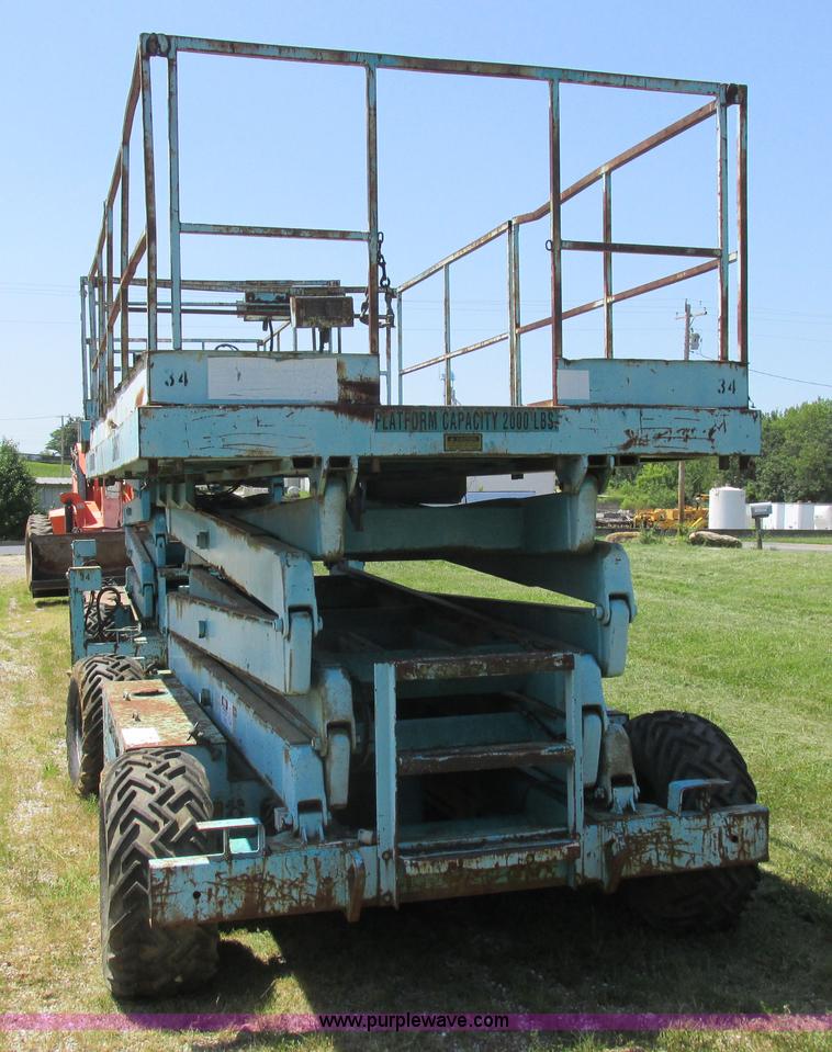 image for item L4010 Condor 3887 scissor lift