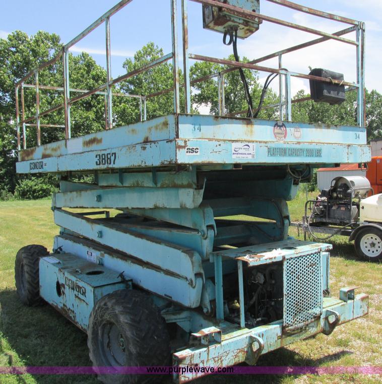 image for item L4010 Condor 3887 scissor lift