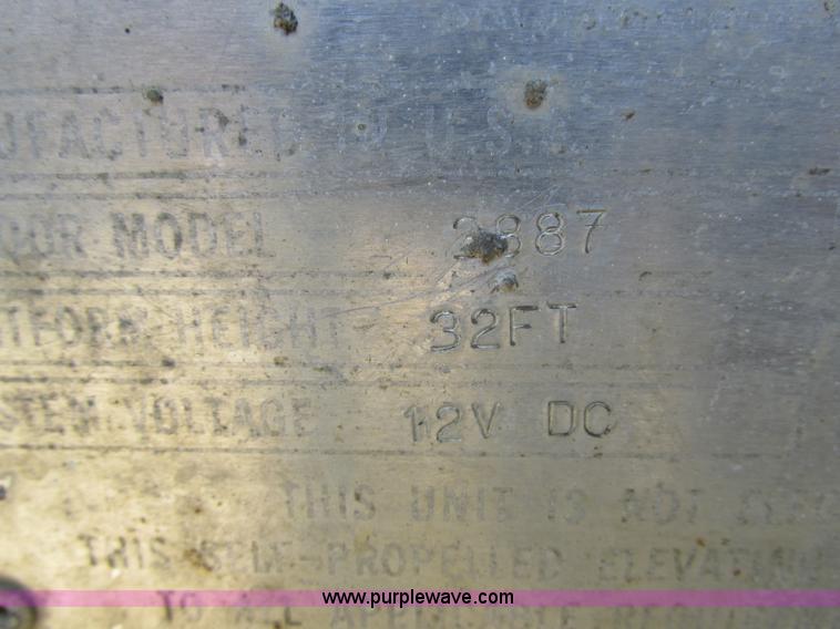 image for item L4010 Condor 3887 scissor lift