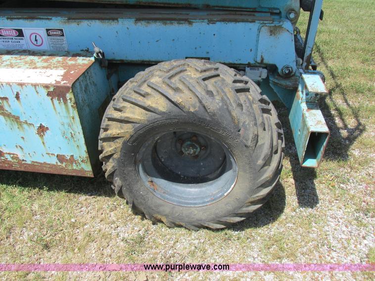 image for item L4010 Condor 3887 scissor lift