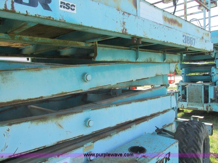 image for item L4010 Condor 3887 scissor lift