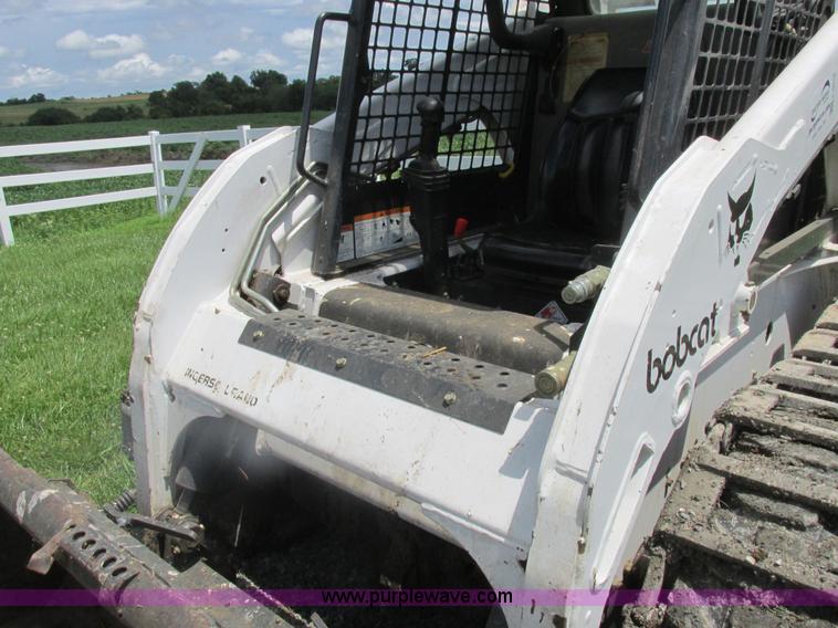 image for item L4012 2000 Bobcat 773 skid steer