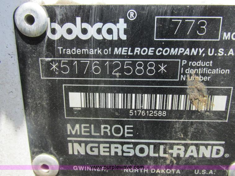 image for item L4012 2000 Bobcat 773 skid steer
