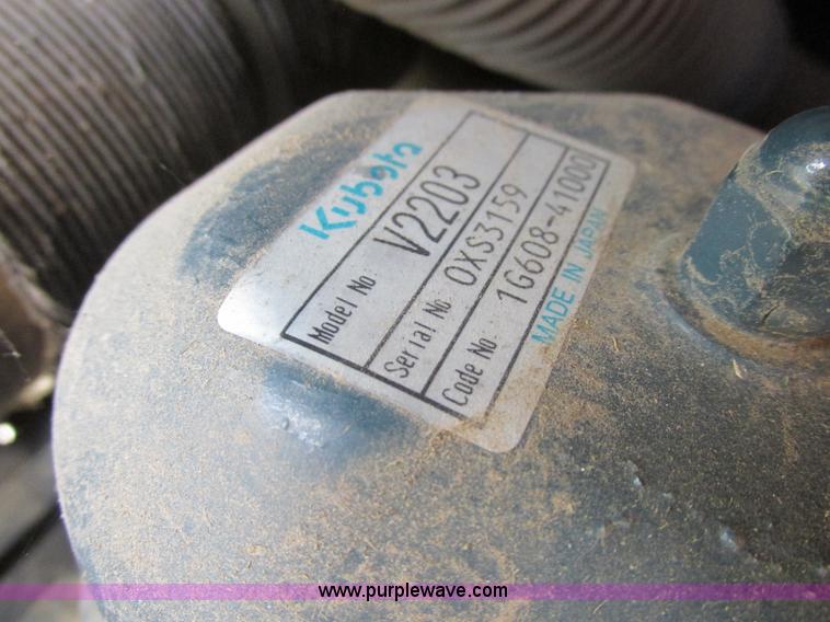 image for item L4012 2000 Bobcat 773 skid steer