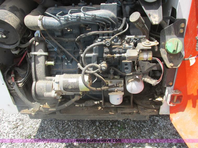 image for item L4012 2000 Bobcat 773 skid steer