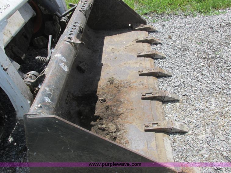 image for item L4012 2000 Bobcat 773 skid steer
