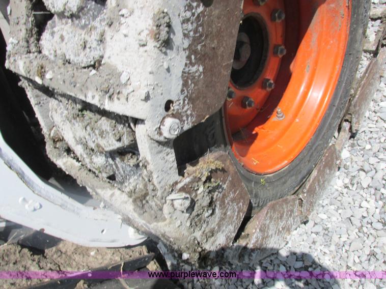 image for item L4012 2000 Bobcat 773 skid steer