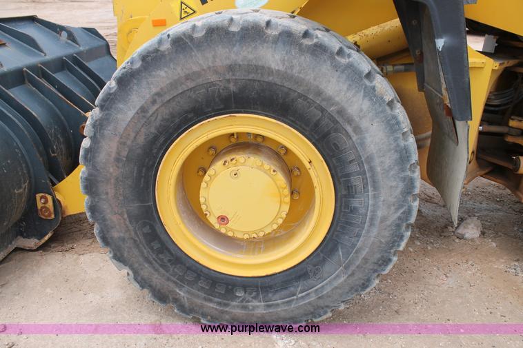 image for item L4368 2002 Komatsu WA270 wheel loader