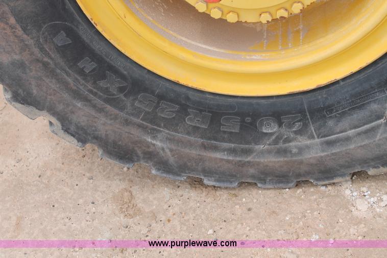 image for item L4368 2002 Komatsu WA270 wheel loader