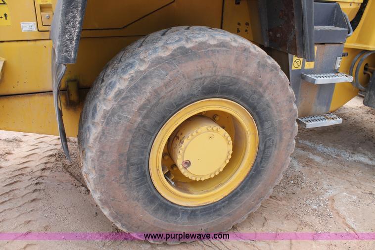 image for item L4368 2002 Komatsu WA270 wheel loader
