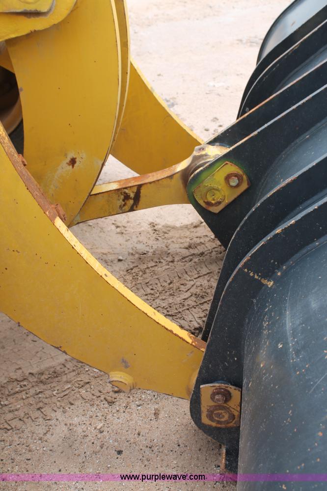 image for item L4368 2002 Komatsu WA270 wheel loader